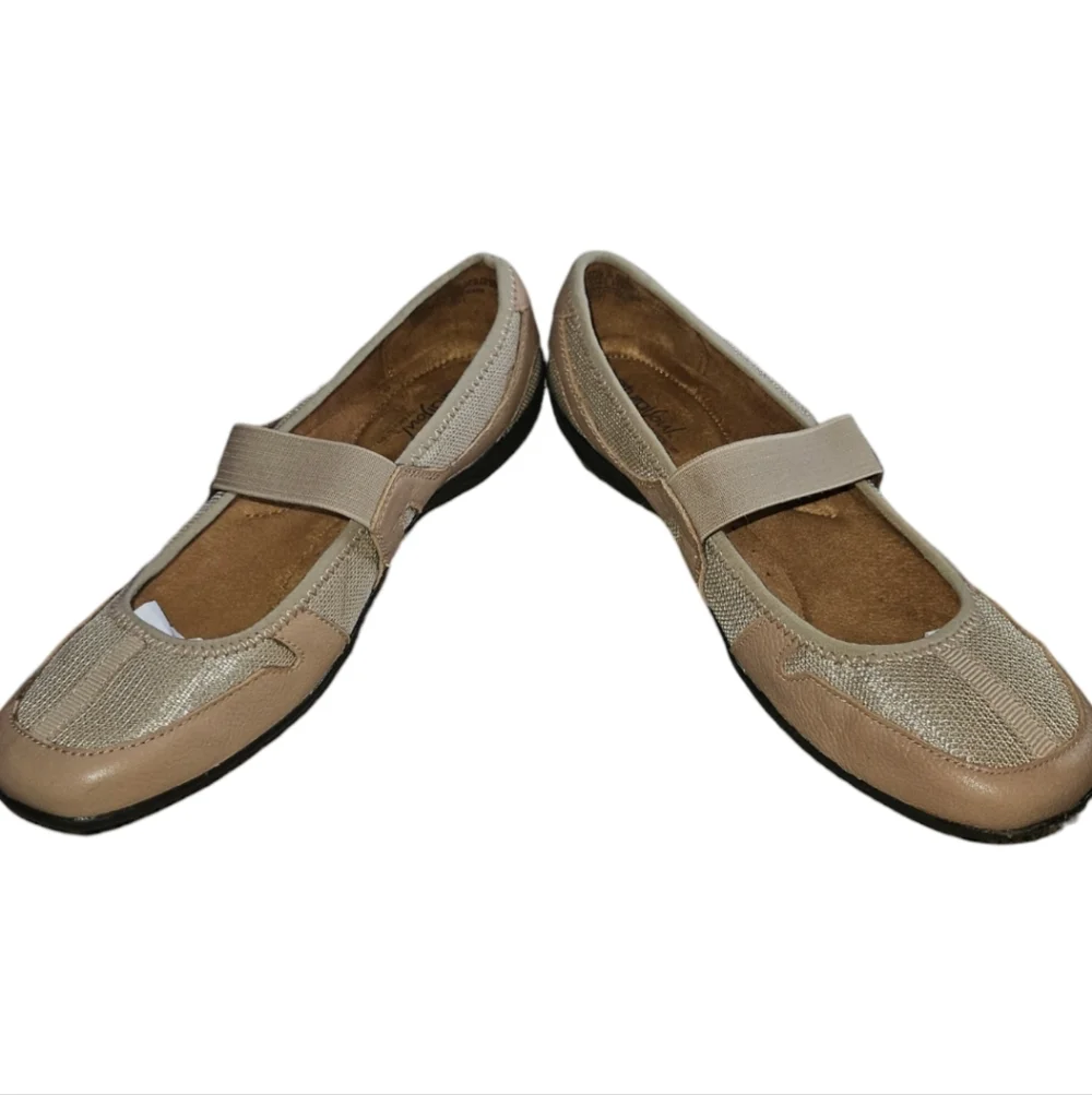 NaturalSoul By Naturalizer Genuine Leather Slip On Elastic Strap Shoes